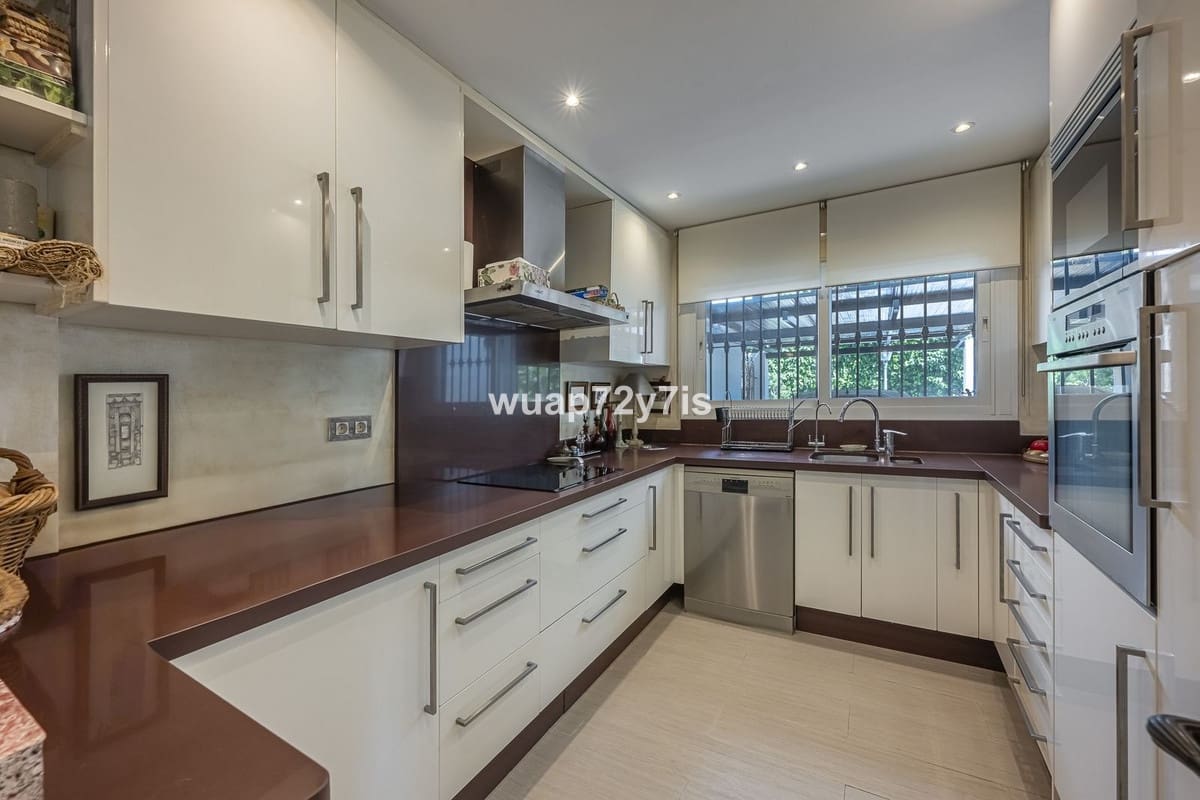 2 slaapkamer Huis te koop in Benahavis - € 925.000 (Ref: 10023144)