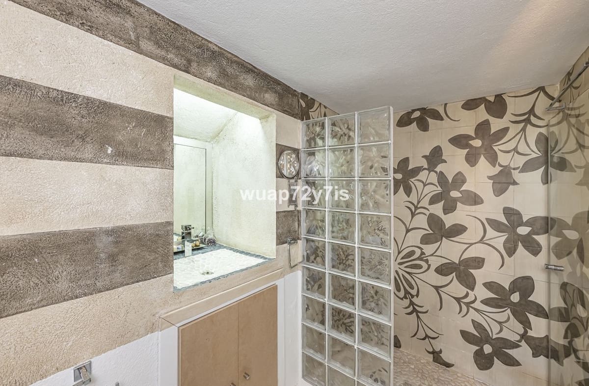 2 slaapkamer Huis te koop in Benahavis - € 925.000 (Ref: 10023144)