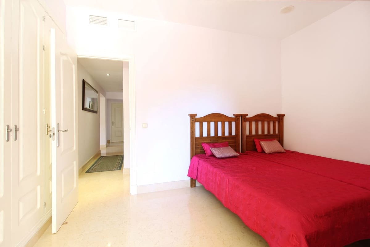 3 soverom Leilighet til salgs i Benahavis med svømmebasseng garasje - € 880 000 (Ref: 10023145)