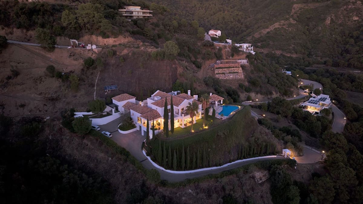 5 sovrum Villa till salu i Benahavis med pool - 4 950 000 € (Ref: 10033073)