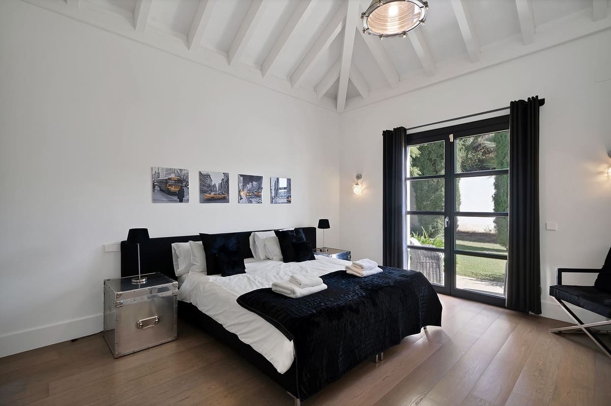 5 sovrum Villa till salu i Benahavis med pool - 4 950 000 € (Ref: 10033073)