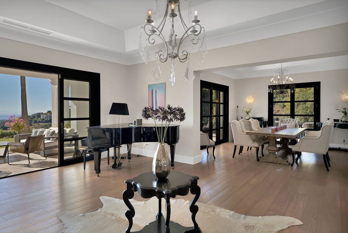 5 sovrum Villa till salu i Benahavis med pool - 4 950 000 € (Ref: 10033073)