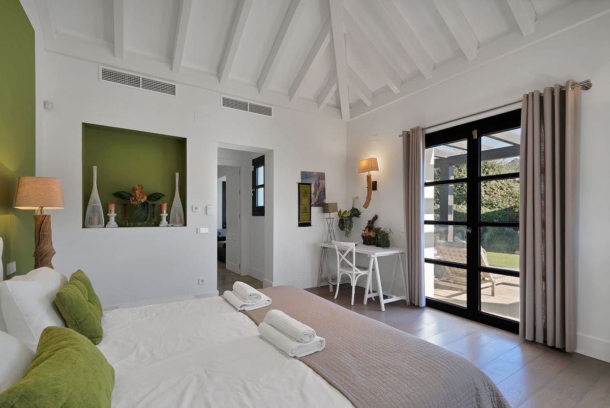 5 sovrum Villa till salu i Benahavis med pool - 4 950 000 € (Ref: 10033073)