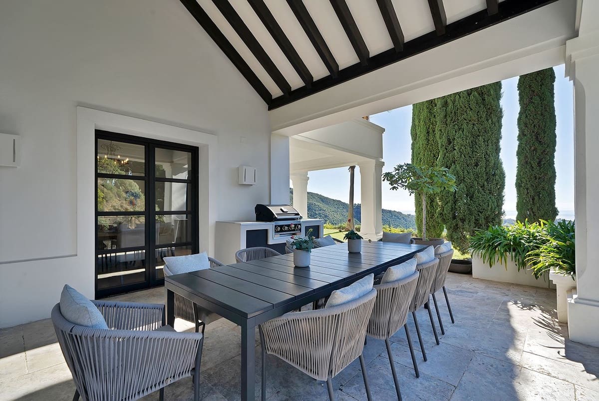 5 sovrum Villa till salu i Benahavis med pool - 4 950 000 € (Ref: 10033073)