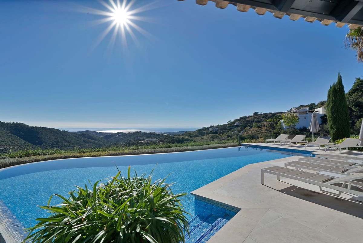 5 sovrum Villa till salu i Benahavis med pool - 4 950 000 € (Ref: 10033073)