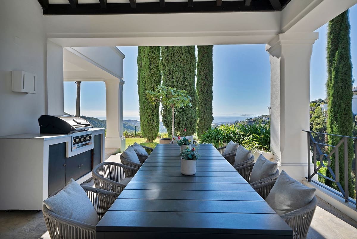 5 sovrum Villa till salu i Benahavis med pool - 4 950 000 € (Ref: 10033073)