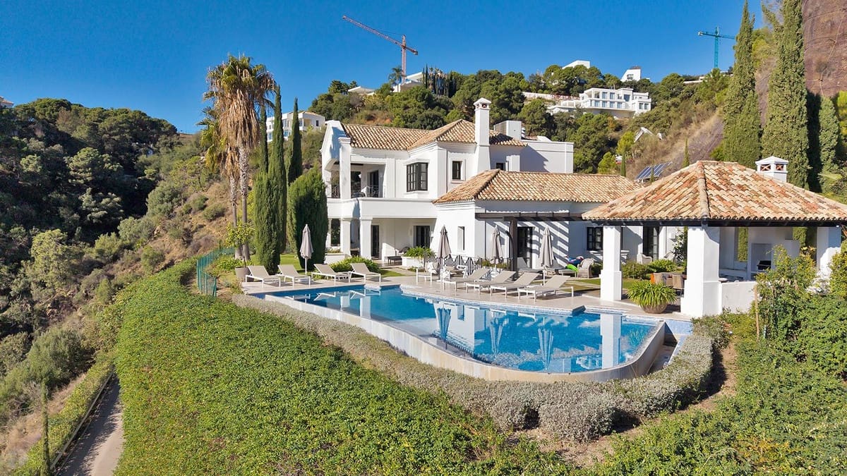 5 sovrum Villa till salu i Benahavis med pool - 4 950 000 € (Ref: 10033073)