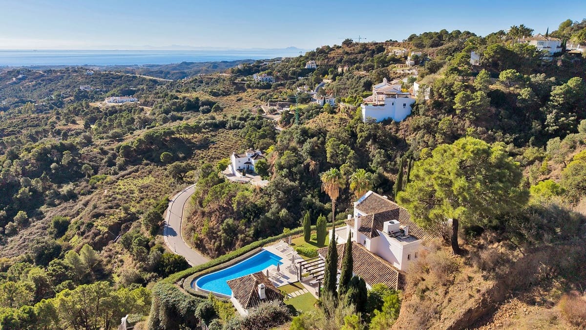 5 sovrum Villa till salu i Benahavis med pool - 4 950 000 € (Ref: 10033073)