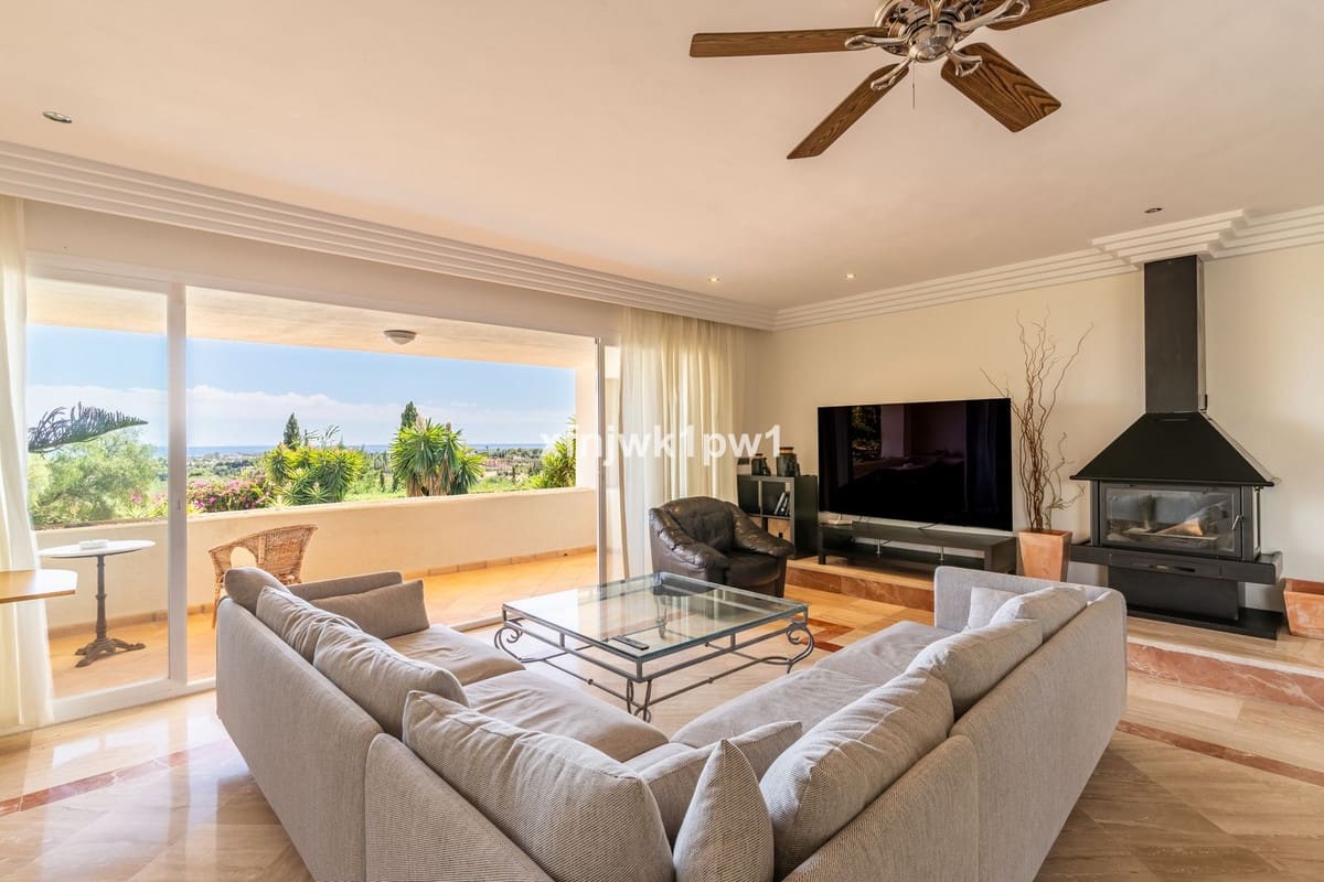 5 bedroom Villa for sale in Benahavis with pool - € 4,499,000 (Ref: 10033076)