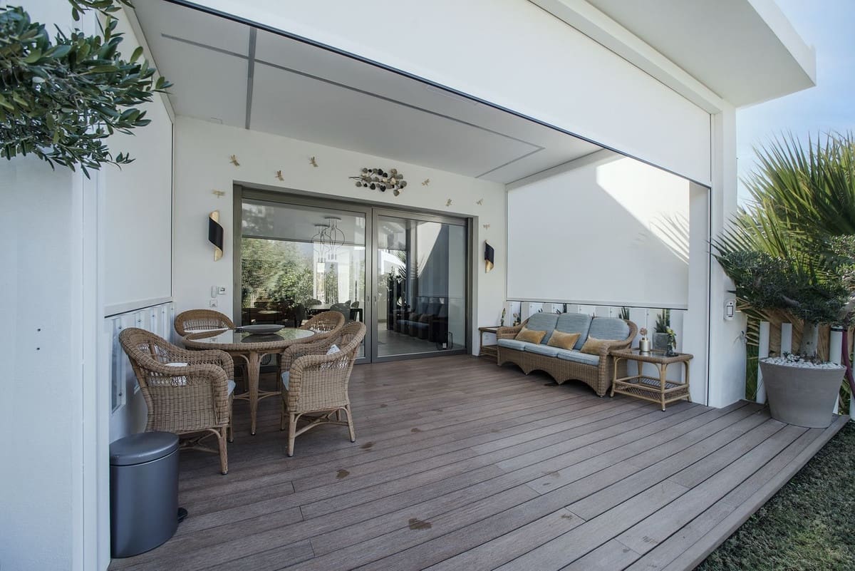 5 bedroom Villa for sale in Benahavis with pool - € 3,899,000 (Ref: 10033078)