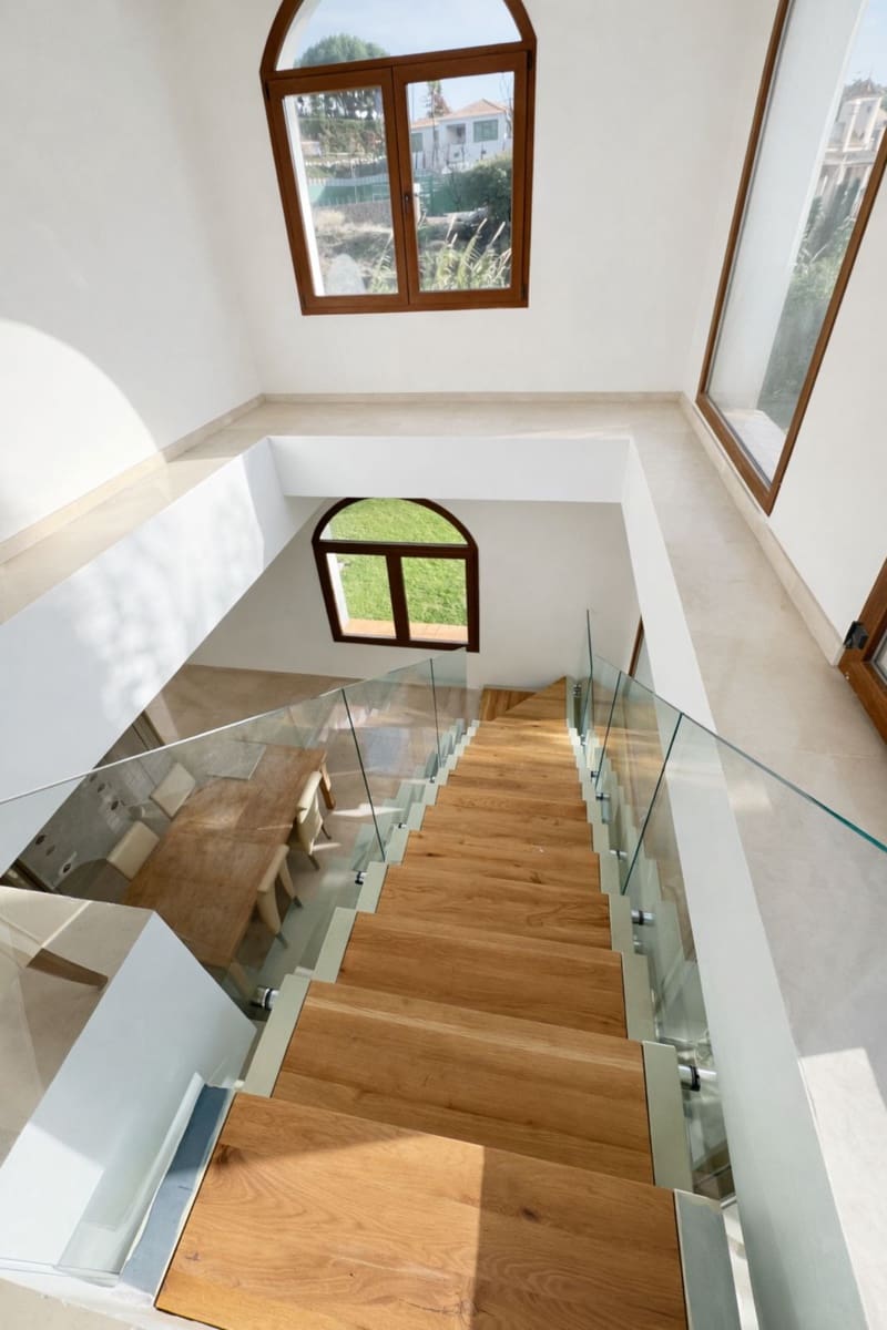 7 bedroom Villa for sale in Benahavis with garage - € 3,495,000 (Ref: 10033080)