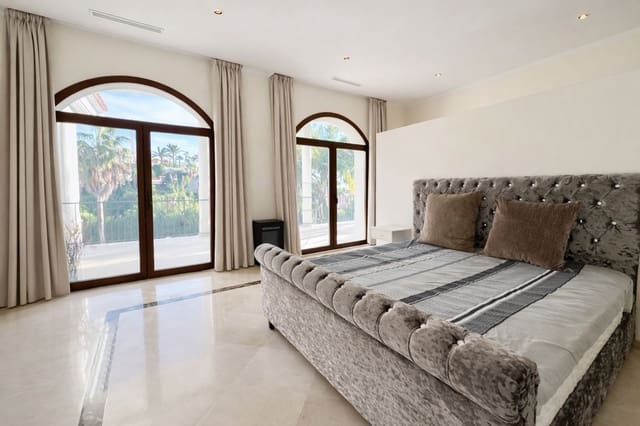 7 bedroom Villa for sale in Benahavís with garage - € 3,495,000 (Ref: 10033080)
