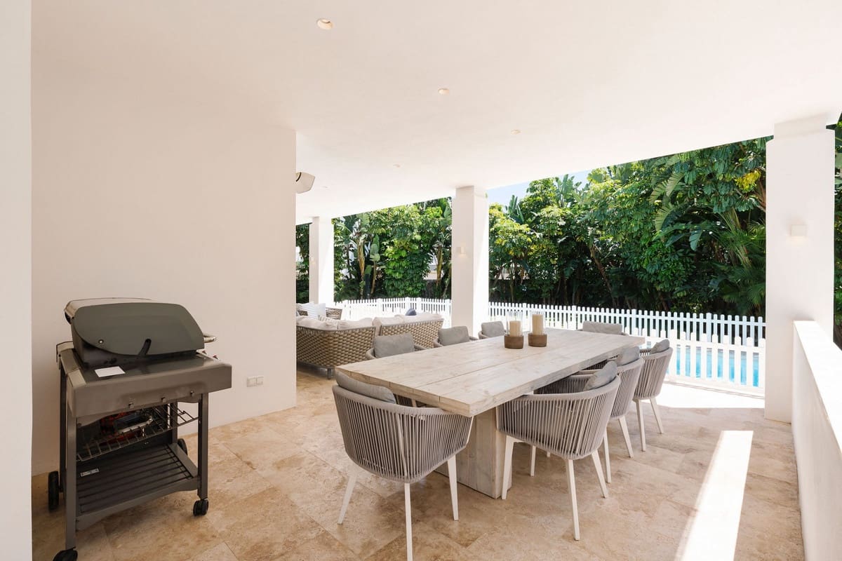 Chalet de 5 habitaciones en La Quinta en venta con piscina garaje - 3.495.000 € (Ref: 10033082)