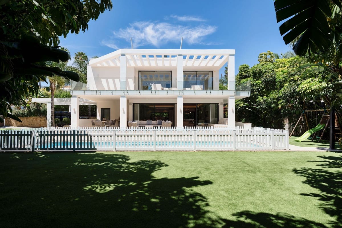 Chalet de 5 habitaciones en La Quinta en venta con piscina garaje - 3.495.000 € (Ref: 10033082)