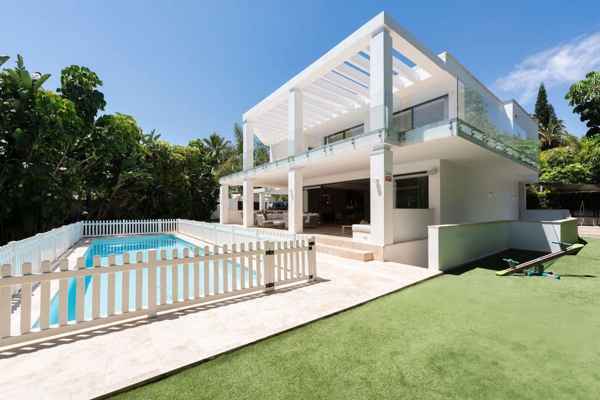 Chalet de 5 habitaciones en La Quinta en venta con piscina garaje - 3.495.000 € (Ref: 10033082)