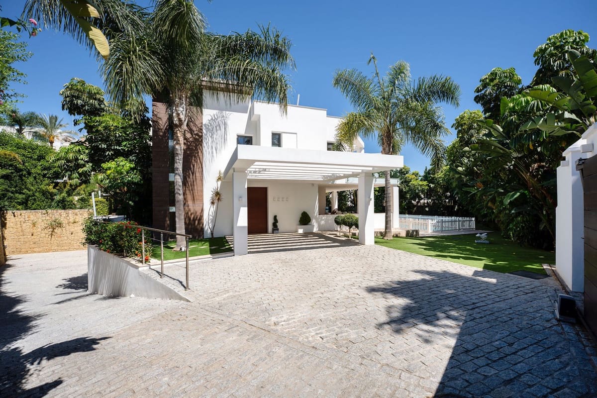 Chalet de 5 habitaciones en La Quinta en venta con piscina garaje - 3.495.000 € (Ref: 10033082)