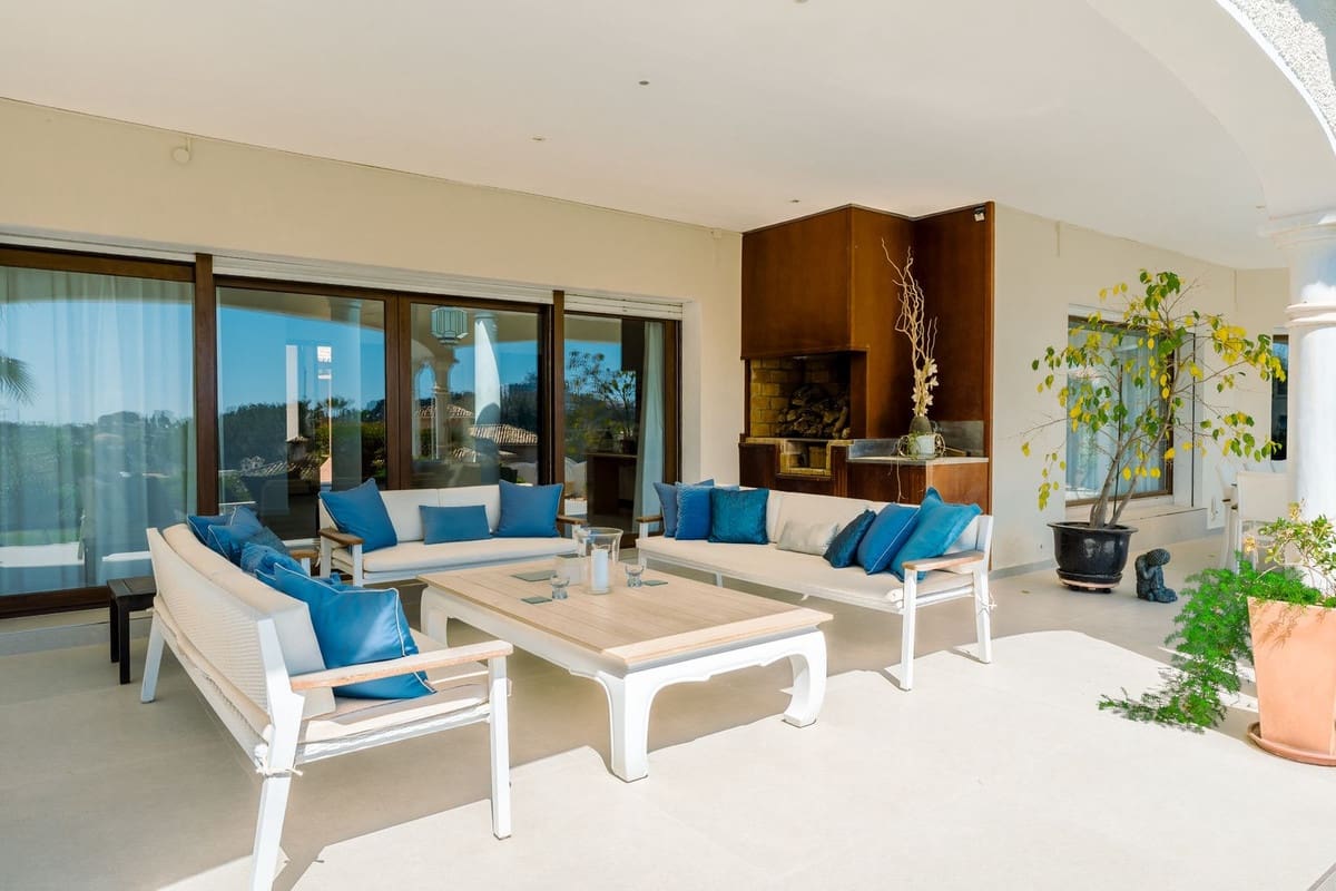 4 bedroom Villa for sale in Benahavis with pool garage - € 3,485,000 (Ref: 10033083)