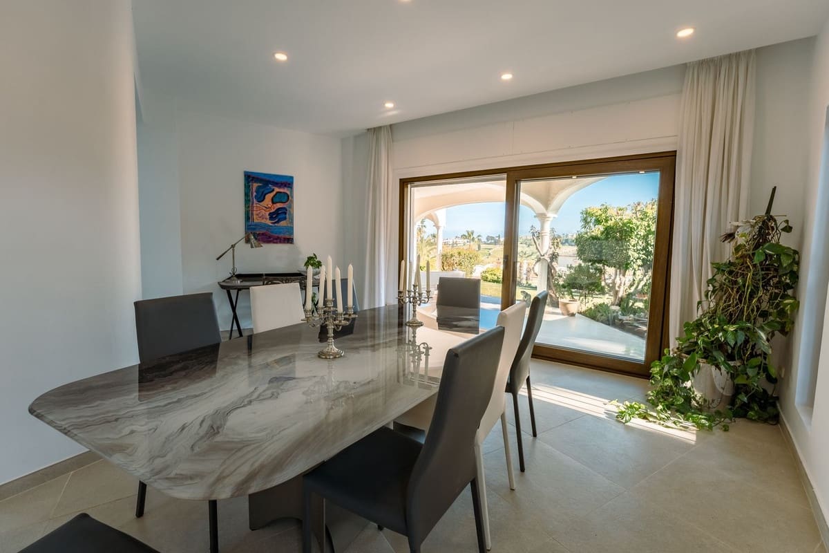 4 bedroom Villa for sale in Benahavis with pool garage - € 3,485,000 (Ref: 10033083)