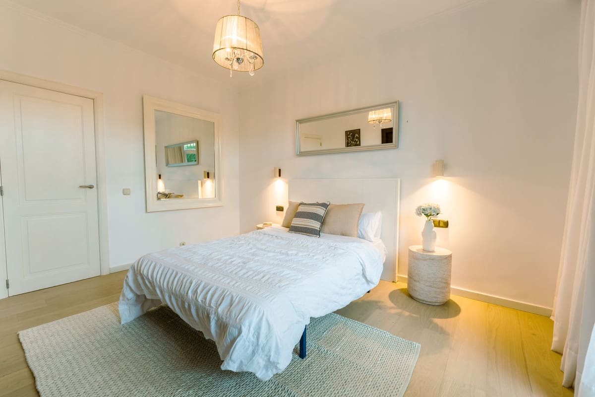 4 bedroom Villa for sale in Benahavis with pool garage - € 3,485,000 (Ref: 10033083)