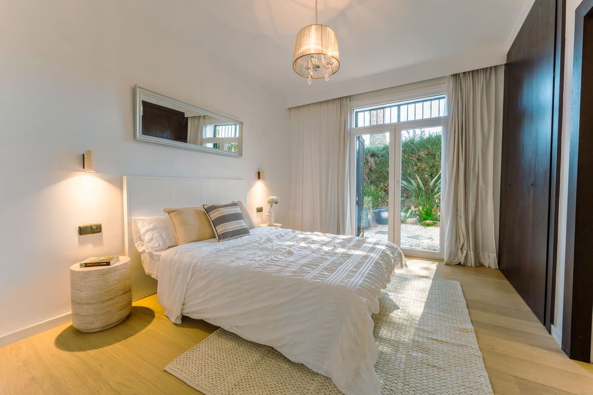 4 bedroom Villa for sale in Benahavis with pool garage - € 3,485,000 (Ref: 10033083)