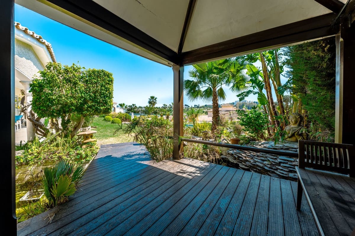 4 bedroom Villa for sale in Benahavis with pool garage - € 3,485,000 (Ref: 10033083)