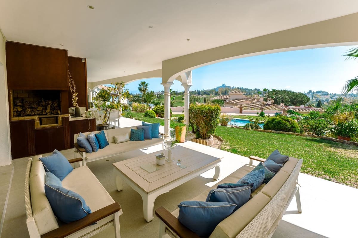 4 bedroom Villa for sale in Benahavis with pool garage - € 3,485,000 (Ref: 10033083)