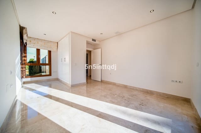 5 quarto Moradia para venda em Benahavís com piscina garagem - 2 750 000 € (Ref: 10033086)