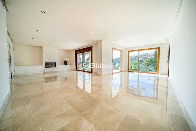 5 quarto Moradia para venda em Benahavís com piscina garagem - 2 750 000 € (Ref: 10033086)
