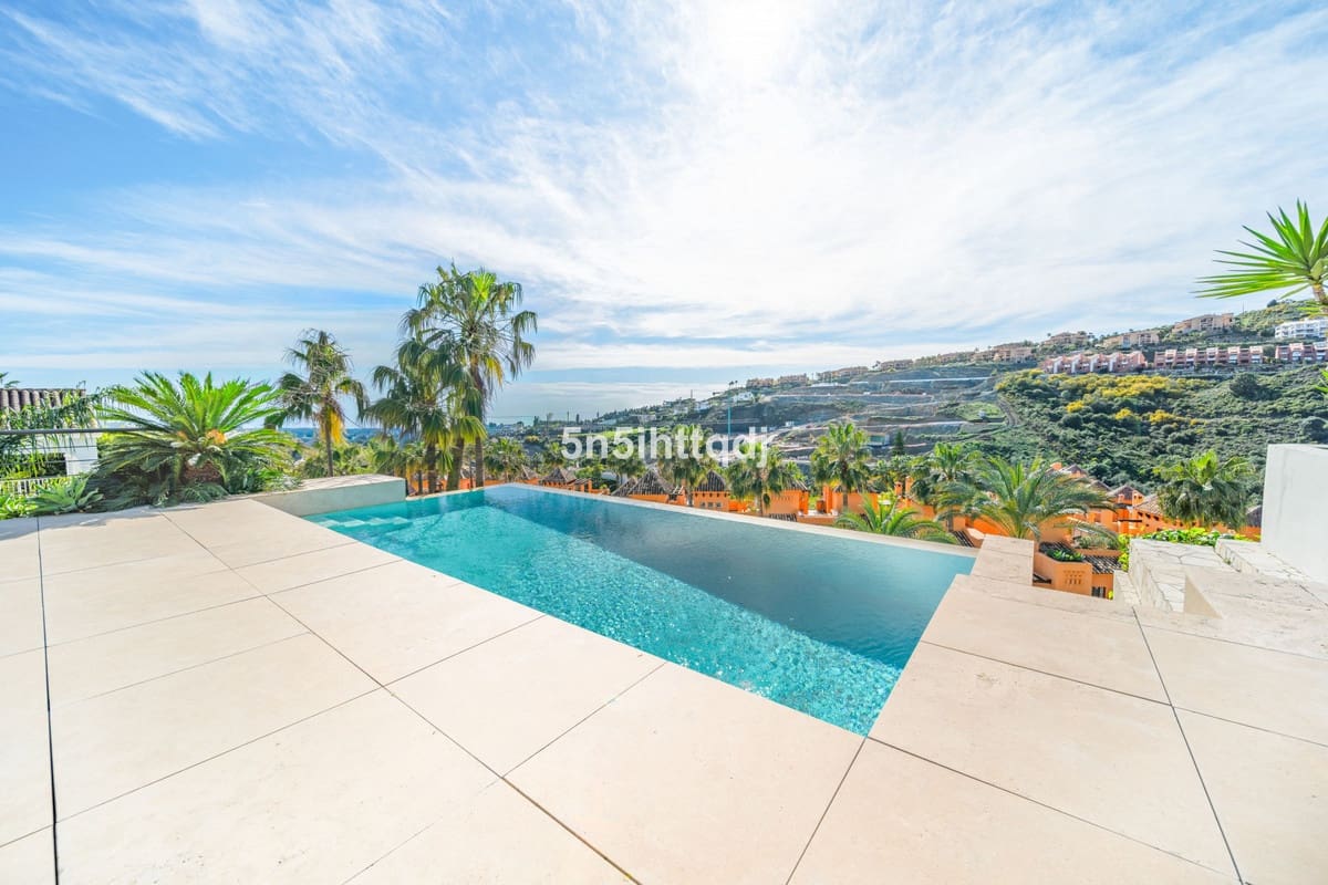 5 quarto Moradia para venda em Benahavis com piscina garagem - 2 750 000 € (Ref: 10033086)
