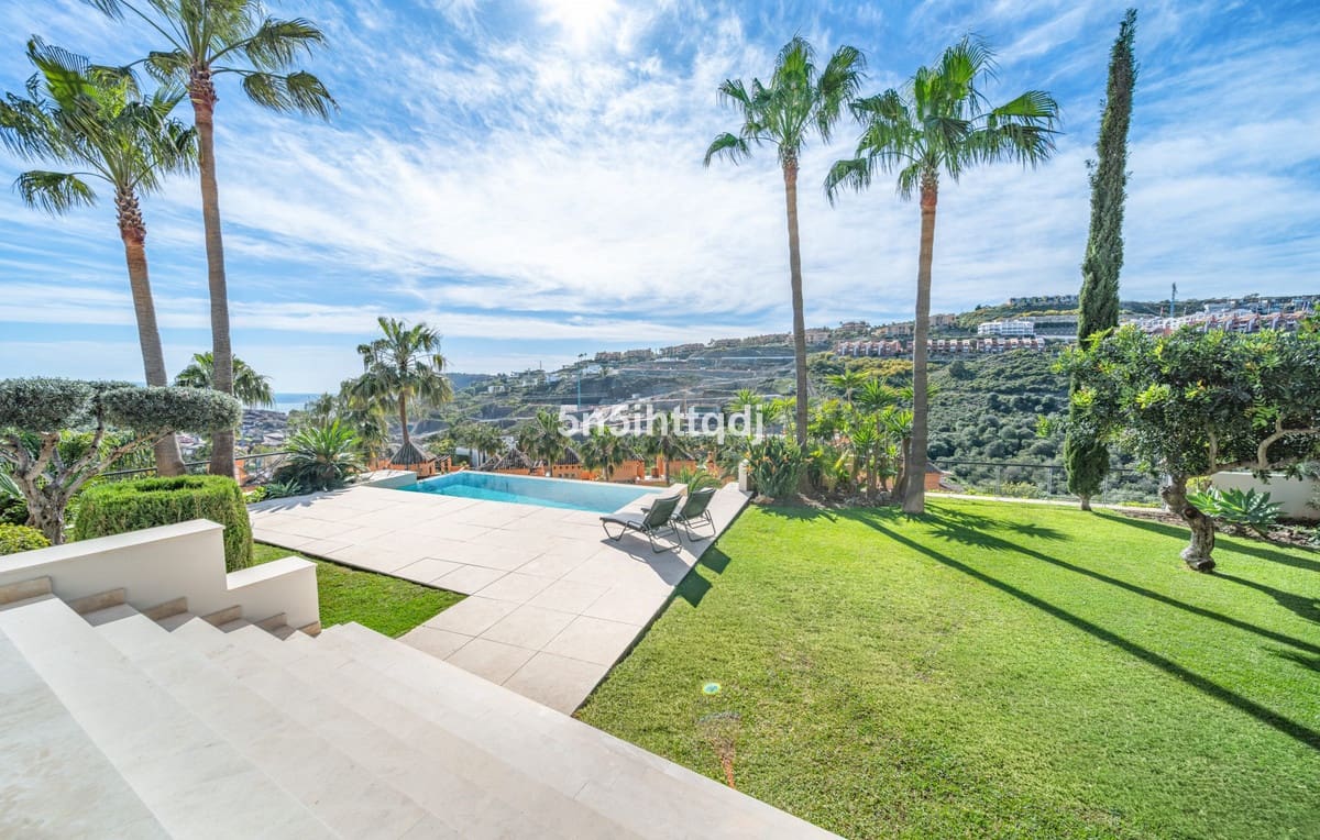 5 quarto Moradia para venda em Benahavis com piscina garagem - 2 750 000 € (Ref: 10033086)