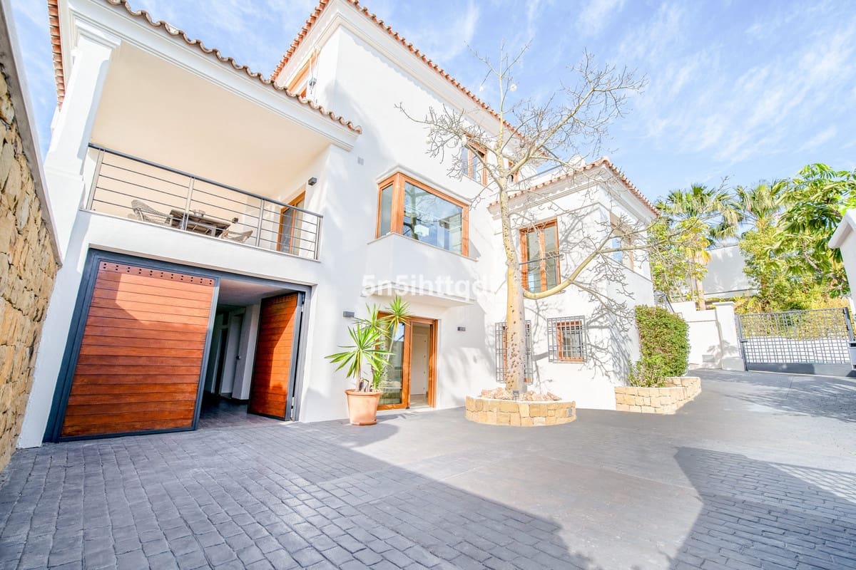 5 quarto Moradia para venda em Benahavis com piscina garagem - 2 750 000 € (Ref: 10033086)