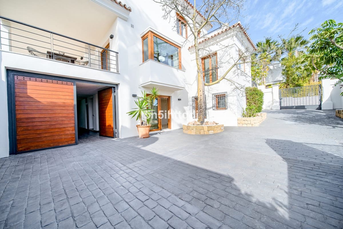 5 quarto Moradia para venda em Benahavis com piscina garagem - 2 750 000 € (Ref: 10033086)