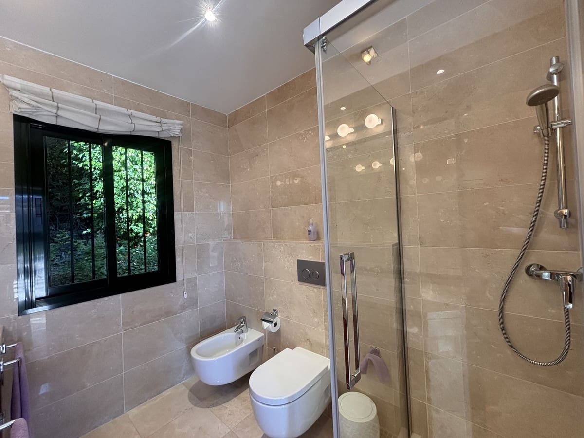 7 slaapkamer Villa te koop in Benahavis met zwembad garage - € 2.900.000 (Ref: 10033087)