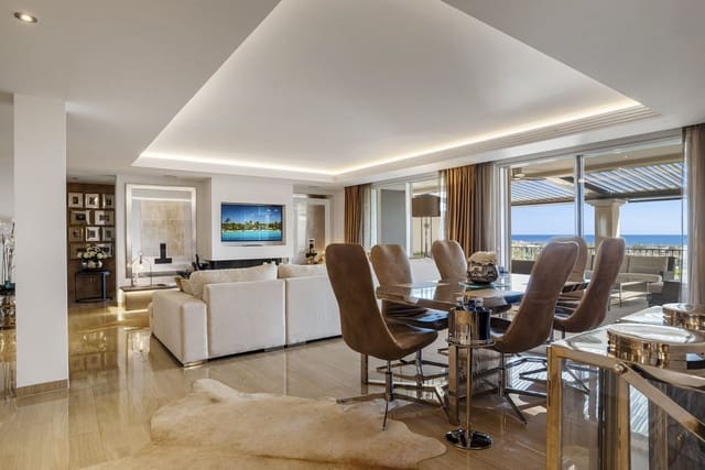 4 bedroom Apartment for sale in Benahavís with garage - € 2,650,000 (Ref: 10033088)