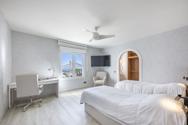 6 chambre Villa/Maison à vendre à La Duquesa / Puerto de la Duquesa, Manilva avec piscine garage - 2 800 000 € (Ref: 10033090)