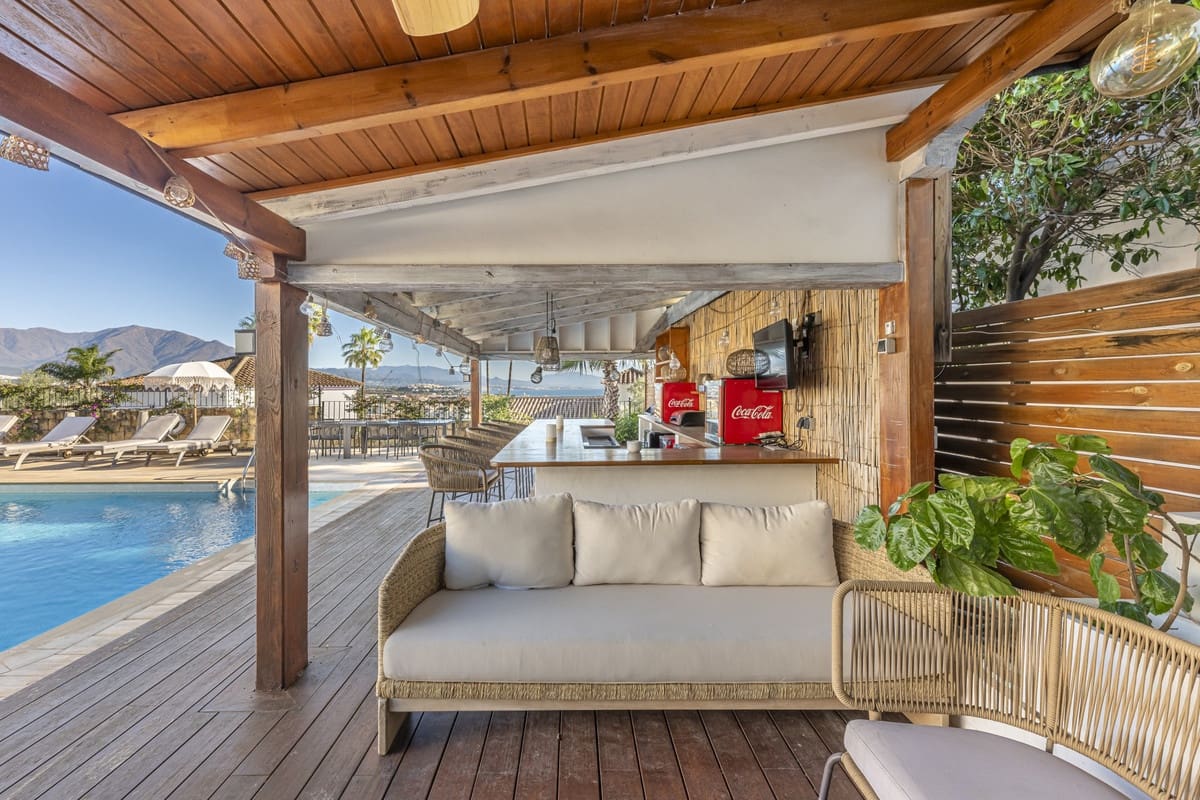 6 Zimmer Villa zu verkaufen in La Duquesa / Puerto de la Duquesa mit Pool Garage - 2.800.000 € (Ref: 10033090)