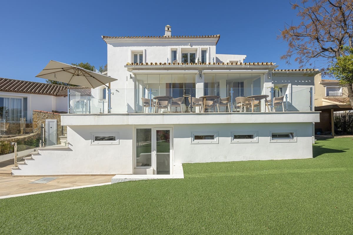 6 Zimmer Villa zu verkaufen in La Duquesa / Puerto de la Duquesa mit Pool Garage - 2.800.000 € (Ref: 10033090)