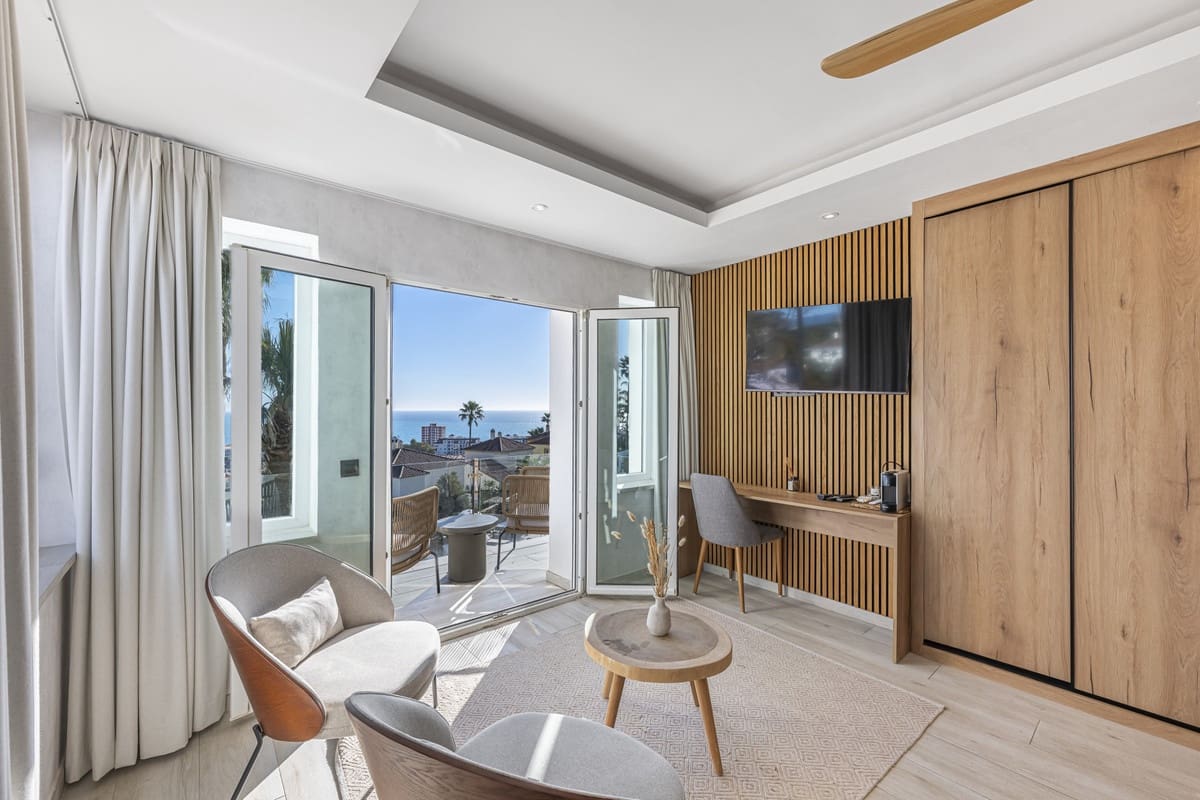6 Zimmer Villa zu verkaufen in La Duquesa / Puerto de la Duquesa mit Pool Garage - 2.800.000 € (Ref: 10033090)