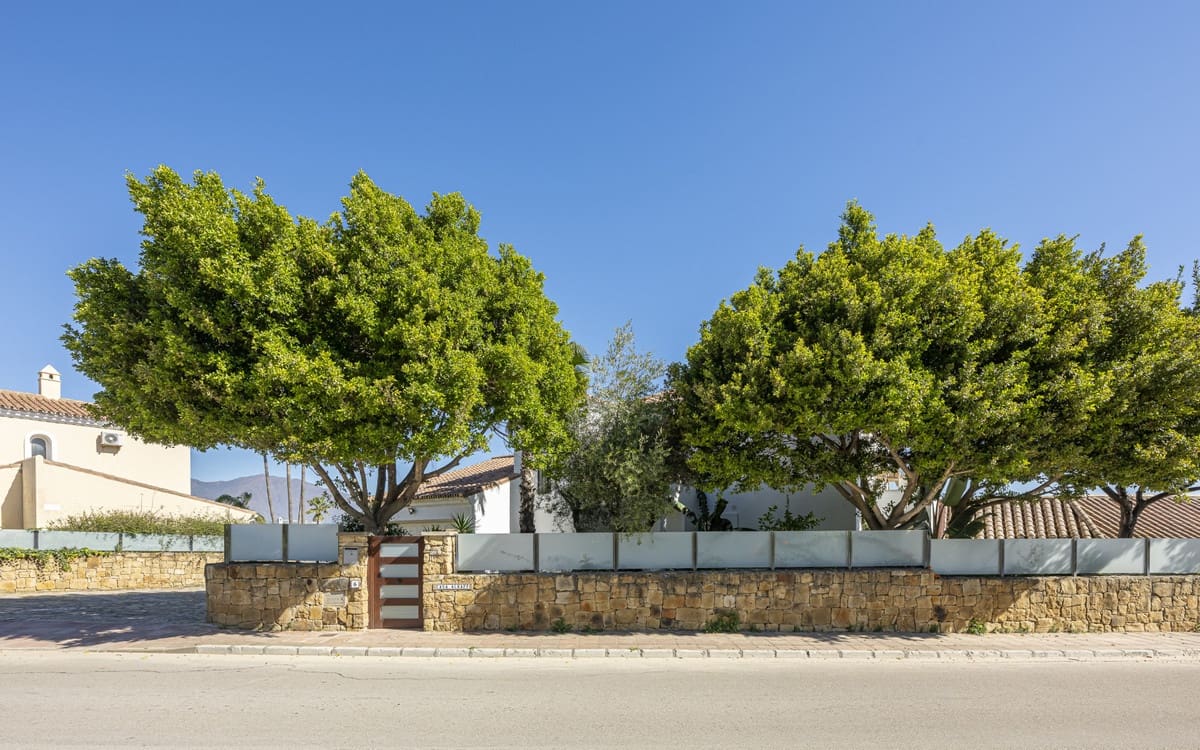 6 Zimmer Villa zu verkaufen in La Duquesa / Puerto de la Duquesa mit Pool Garage - 2.800.000 € (Ref: 10033090)