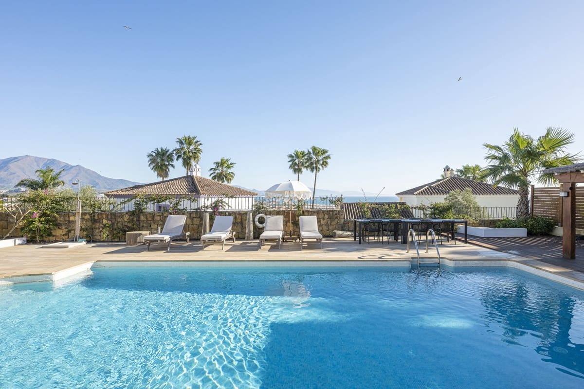 6 Zimmer Villa zu verkaufen in La Duquesa / Puerto de la Duquesa mit Pool Garage - 2.800.000 € (Ref: 10033090)