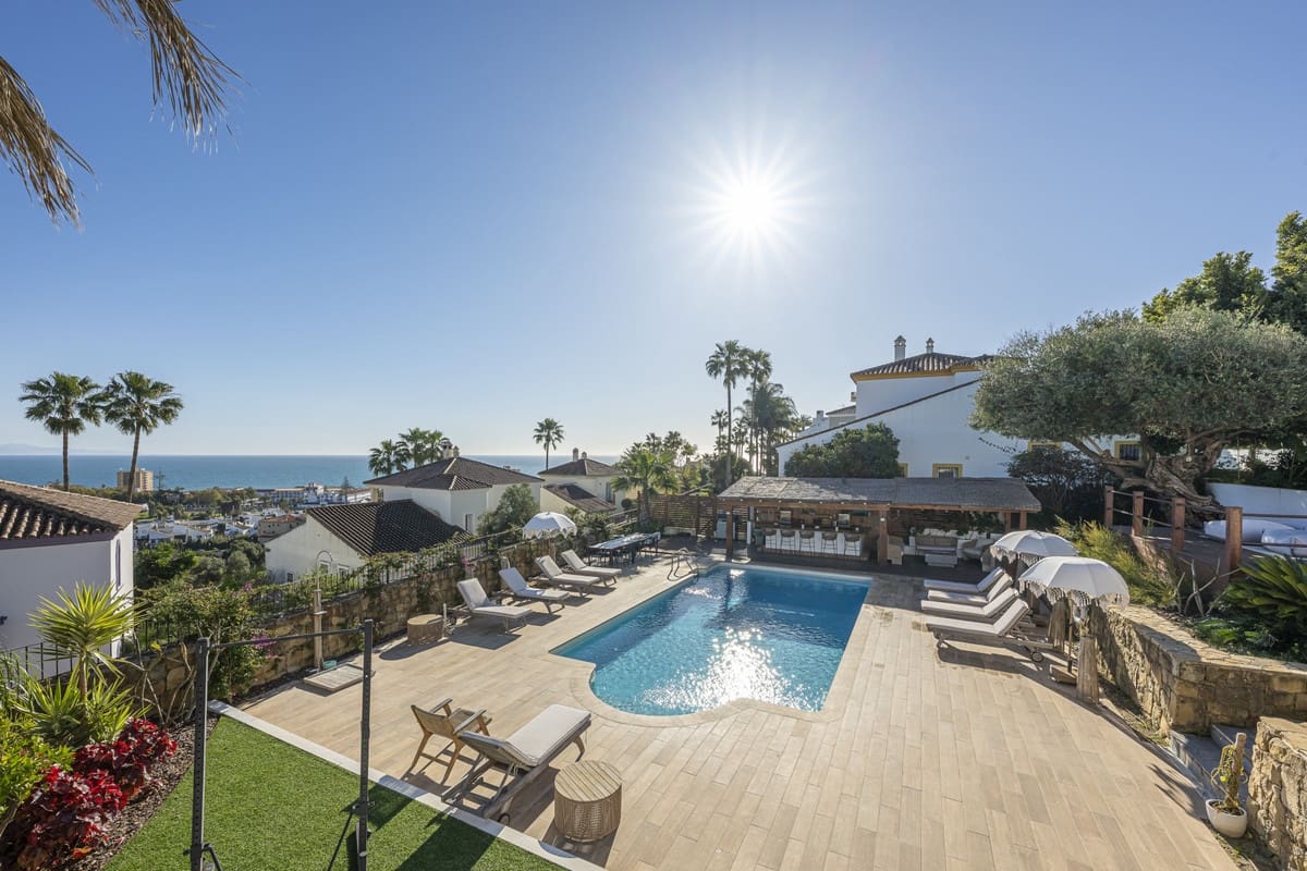 6 Zimmer Villa zu verkaufen in La Duquesa / Puerto de la Duquesa mit Pool Garage - 2.800.000 € (Ref: 10033090)