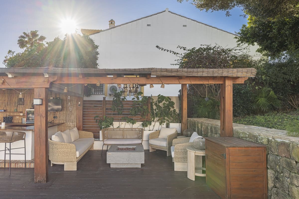 6 Zimmer Villa zu verkaufen in La Duquesa / Puerto de la Duquesa mit Pool Garage - 2.800.000 € (Ref: 10033090)