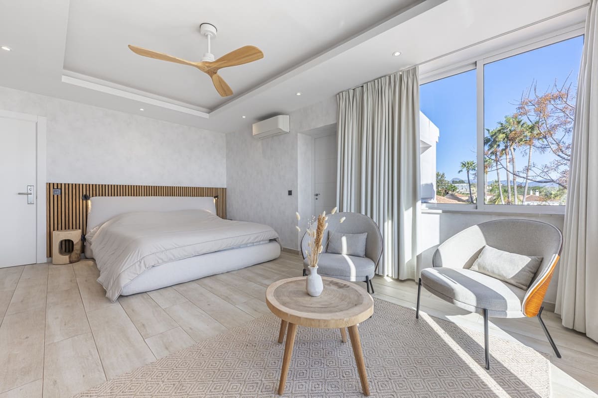 6 Zimmer Villa zu verkaufen in La Duquesa / Puerto de la Duquesa mit Pool Garage - 2.800.000 € (Ref: 10033090)