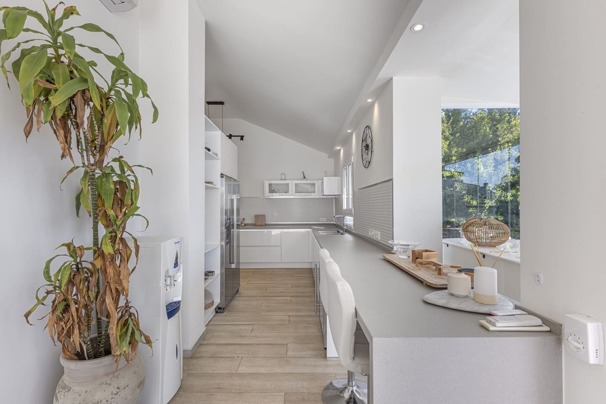 6 Zimmer Villa zu verkaufen in La Duquesa / Puerto de la Duquesa mit Pool Garage - 2.800.000 € (Ref: 10033090)