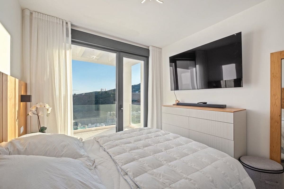 3 sovrum Hus till salu i Manilva med pool garage - 689 000 € (Ref: 10033091)