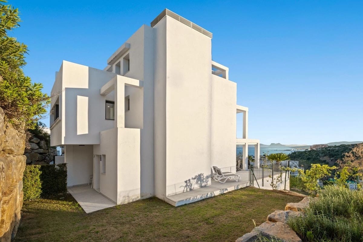 3 sovrum Hus till salu i Manilva med pool garage - 689 000 € (Ref: 10033091)