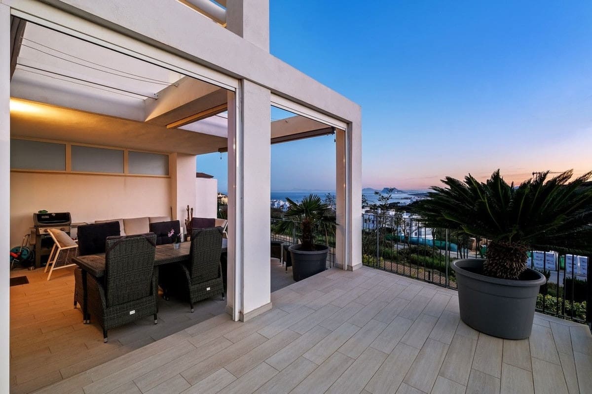3 sovrum Hus till salu i Manilva med pool garage - 689 000 € (Ref: 10033091)