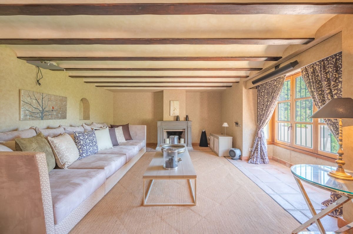 10 camera da letto Villa in vendita in El Velerin con piscina - 7.500.000 € (Rif: 10034327)