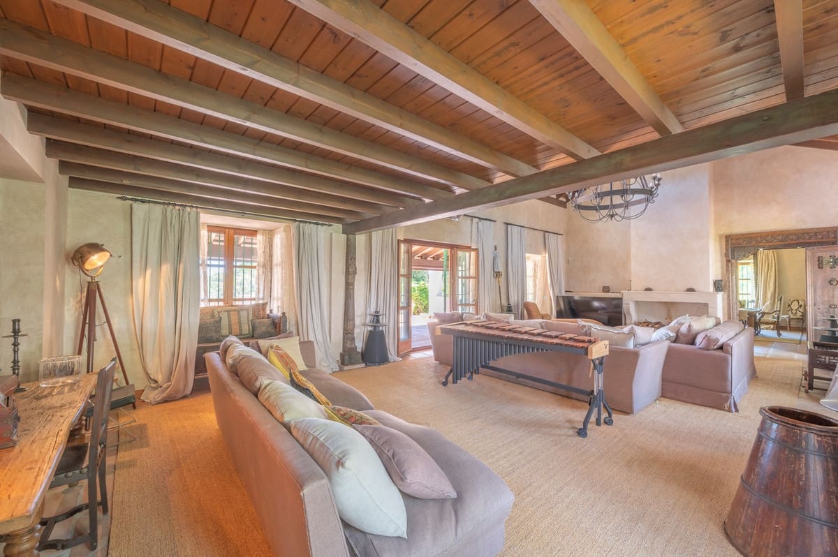 10 camera da letto Villa in vendita in El Velerin con piscina - 7.500.000 € (Rif: 10034327)