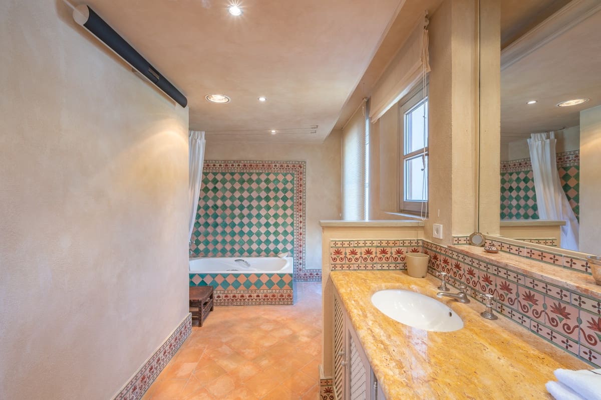 10 camera da letto Villa in vendita in El Velerin con piscina - 7.500.000 € (Rif: 10034327)